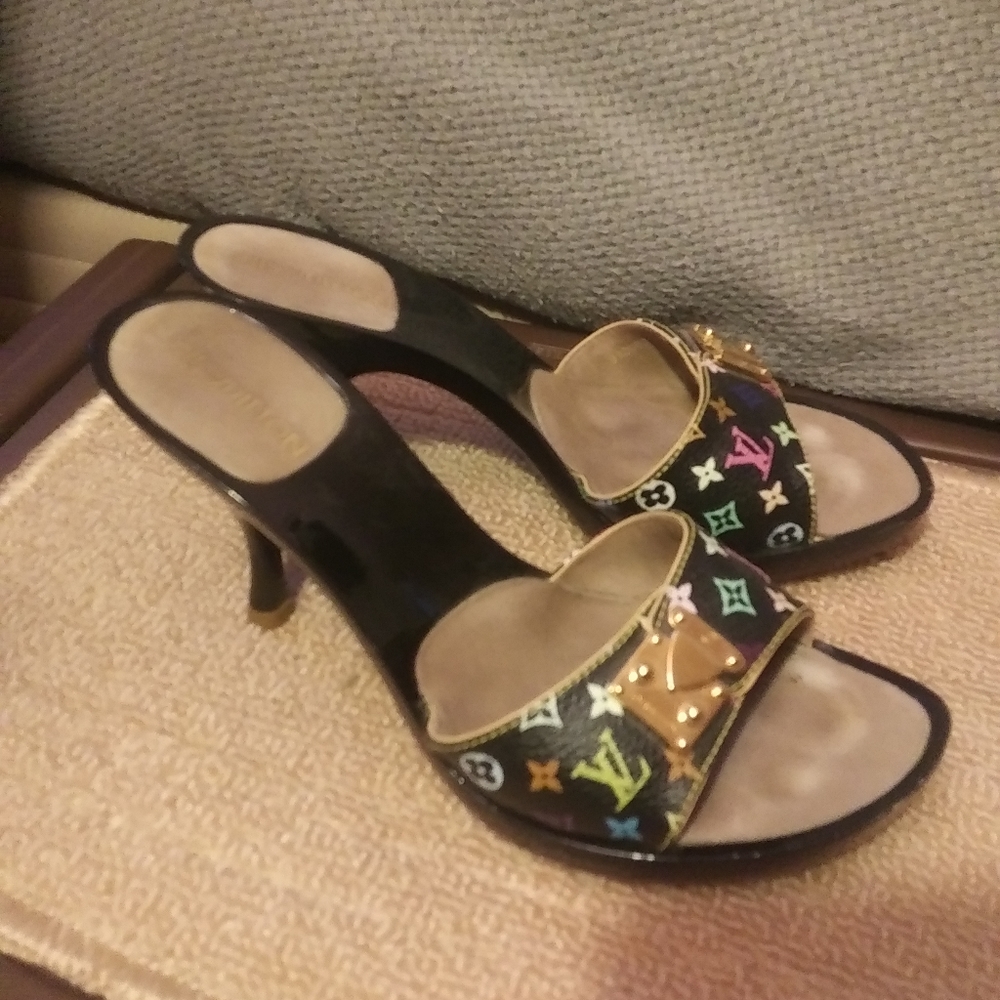 Louis vuitton stilleto heels